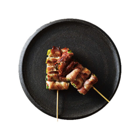 Asparges med bacon (2 stk)